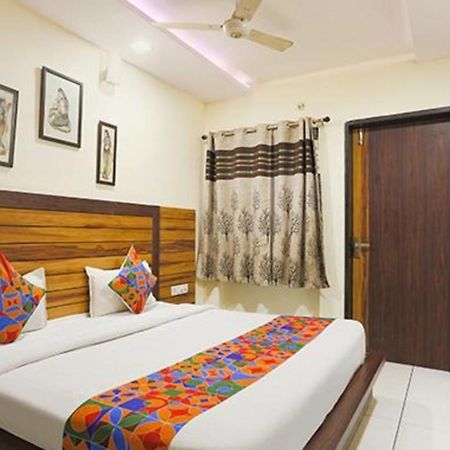 Fabexpress Madhuram Landmark Bhopal Extérieur photo