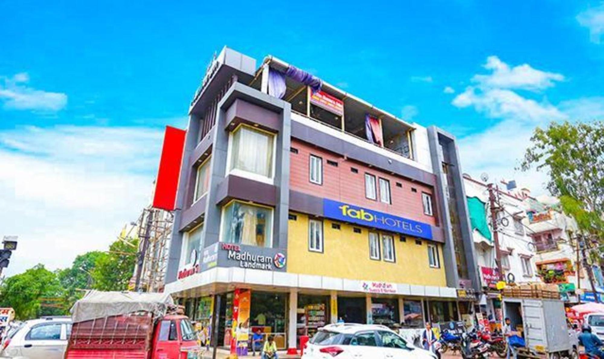 Fabexpress Madhuram Landmark Bhopal Extérieur photo