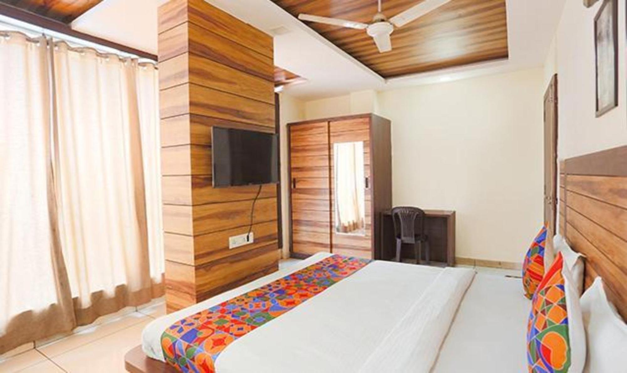 Fabexpress Madhuram Landmark Bhopal Extérieur photo